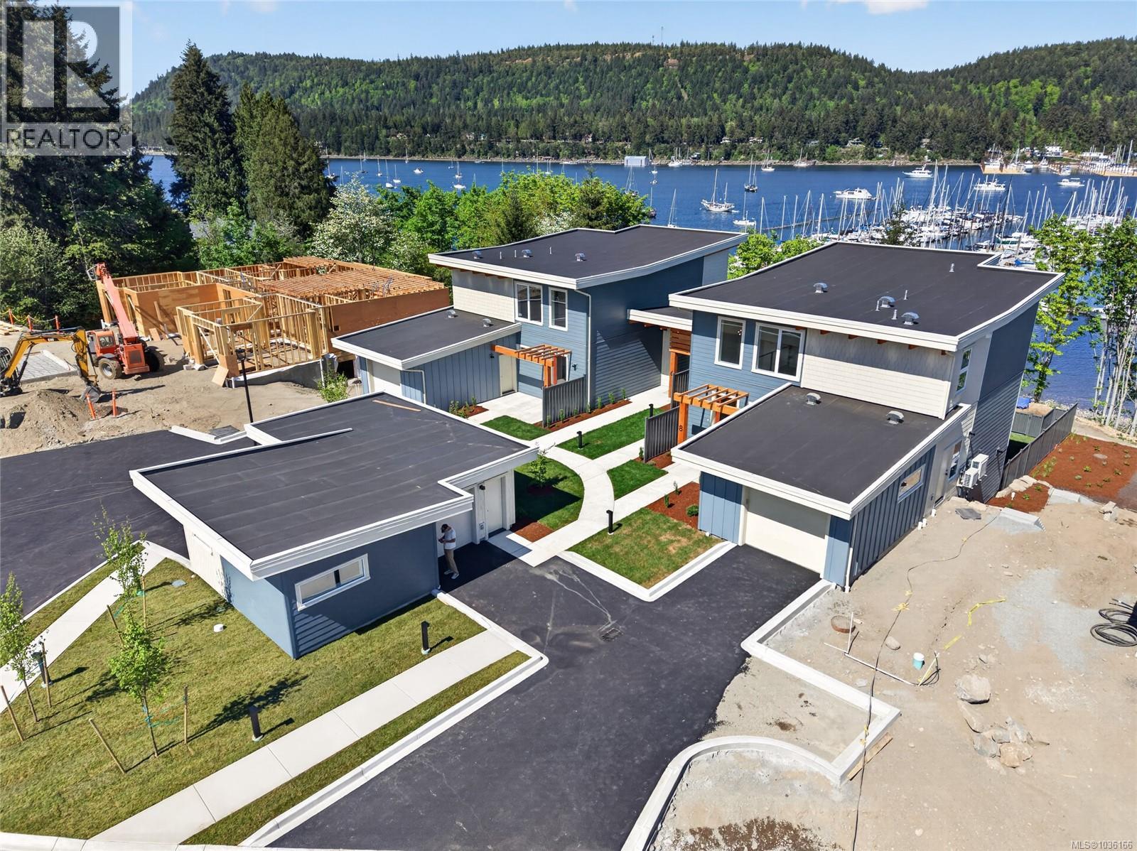 #8 152 Marina View Dr - 2
