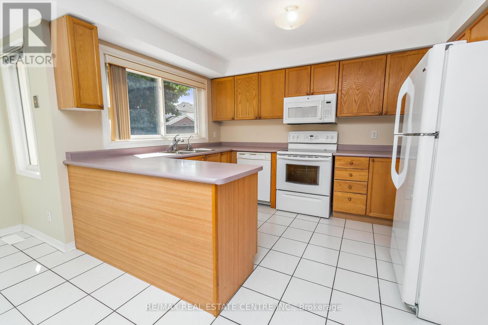 7 CURRY CRESCENT - 11
