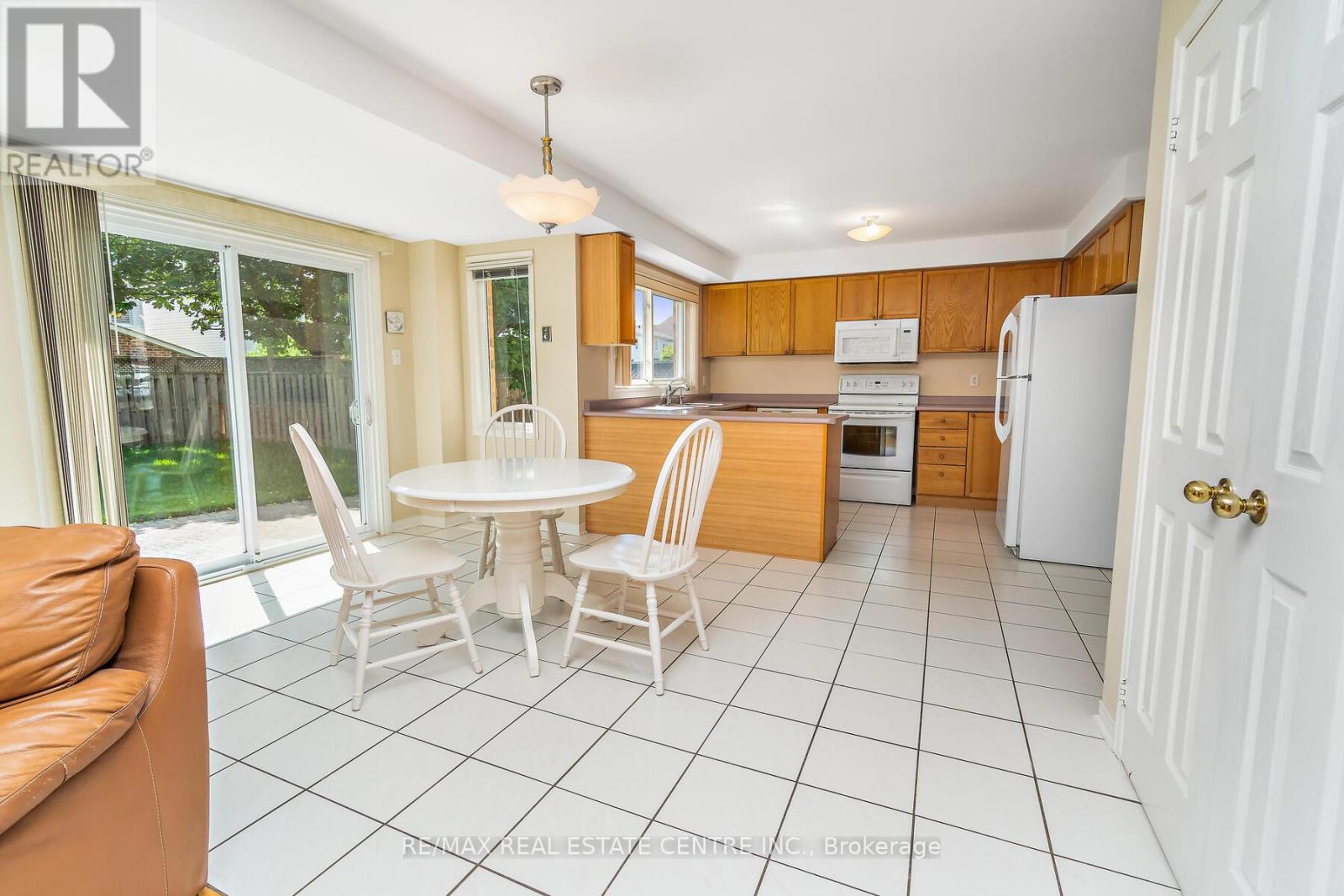 7 CURRY CRESCENT - 9