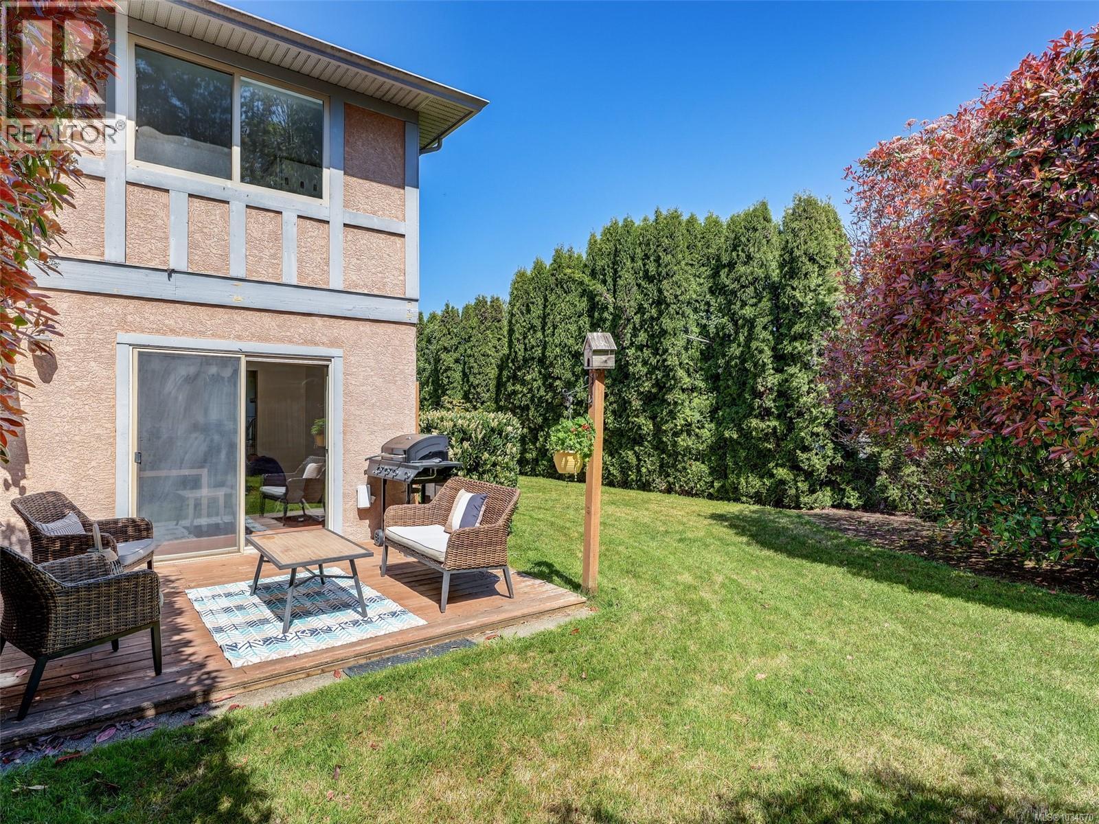#6 1809 McKenzie Ave - 24