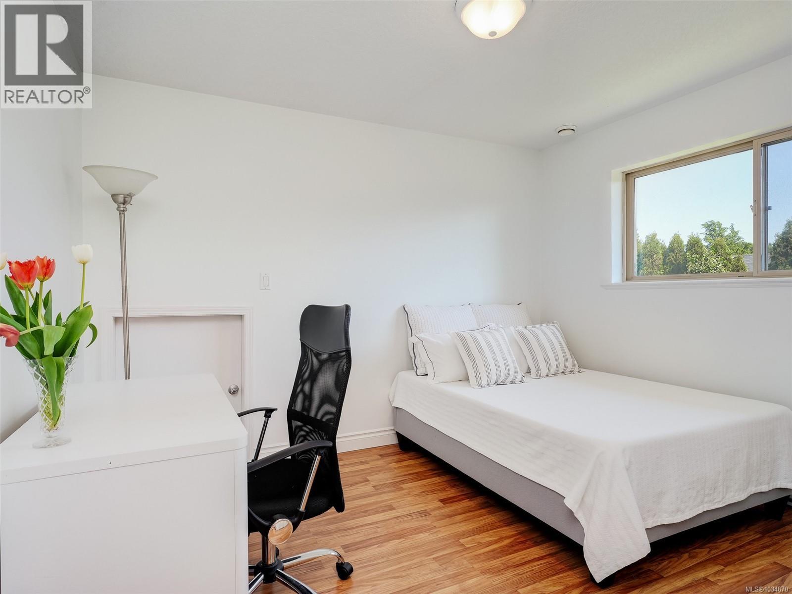 #6 1809 McKenzie Ave - 27