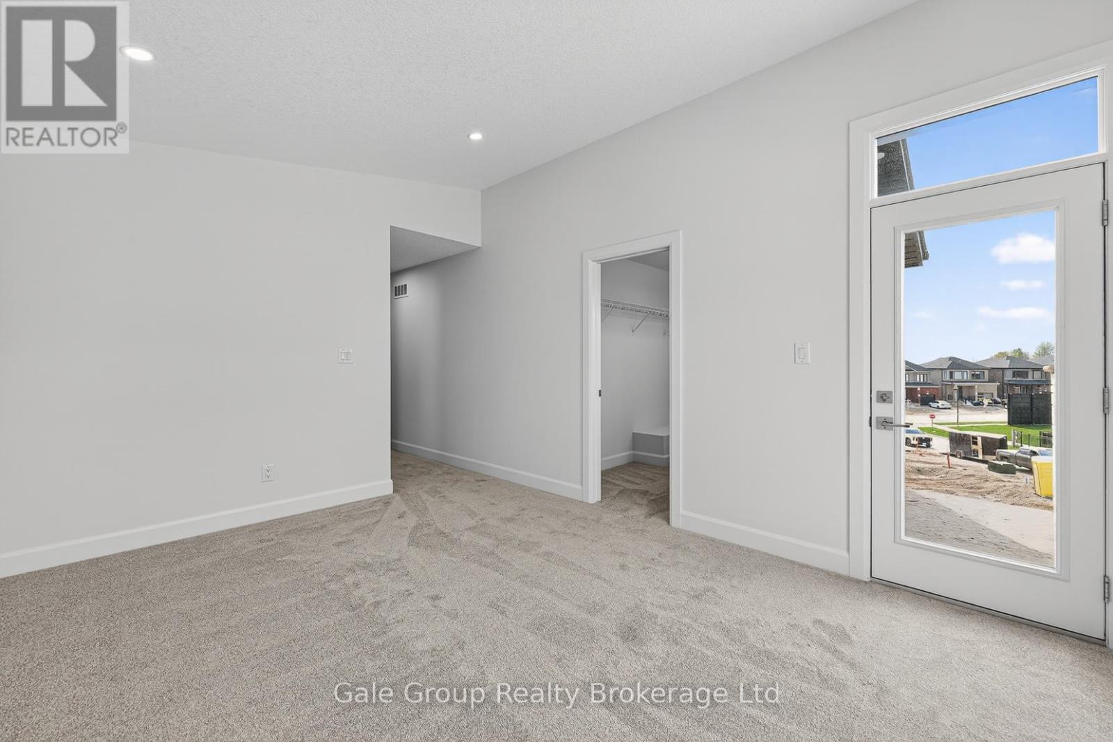 463 GILLESPIE STREET - 19