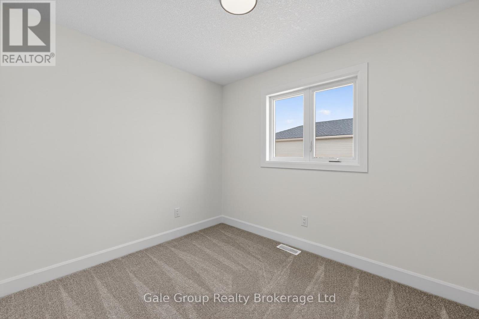 463 GILLESPIE STREET - 26