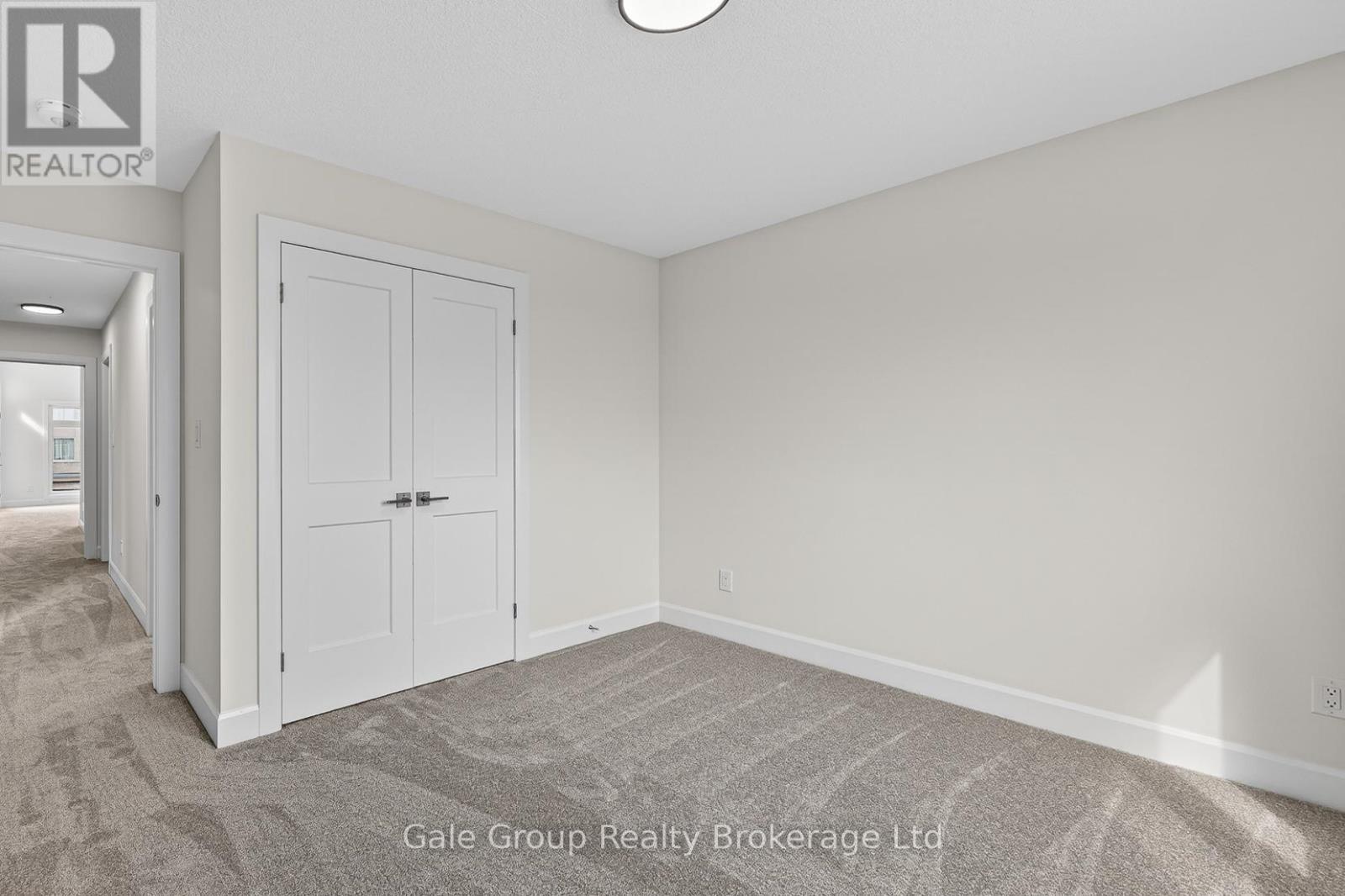 463 GILLESPIE STREET - 29