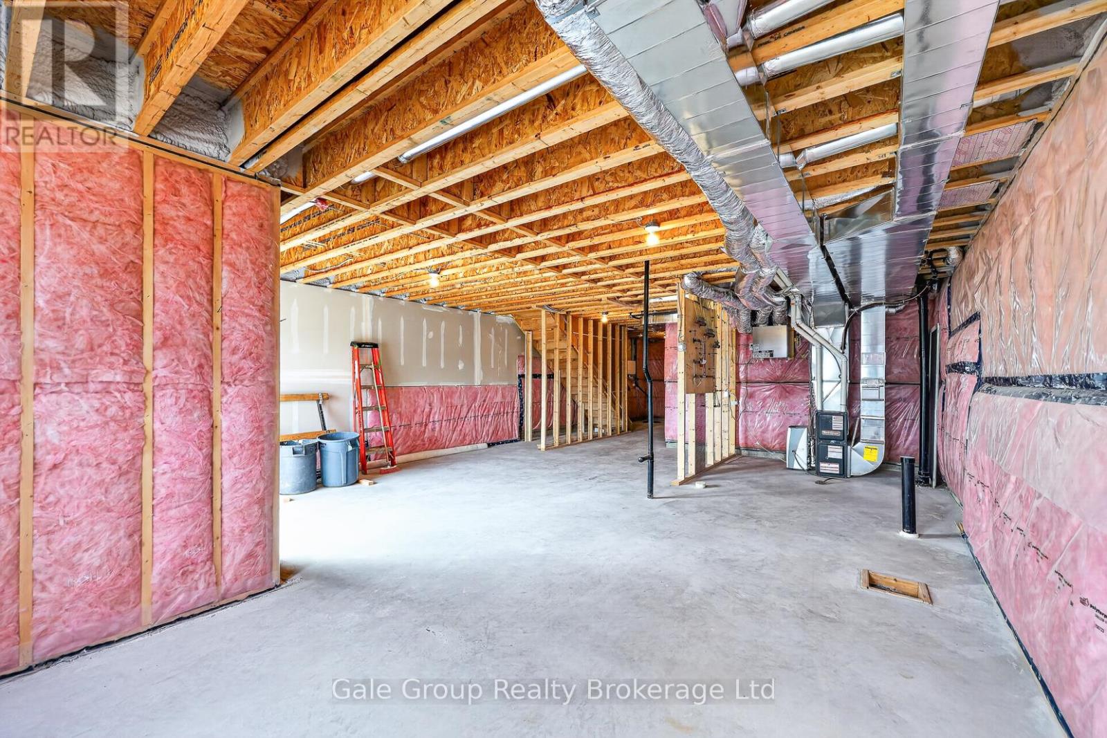 463 GILLESPIE STREET - 34