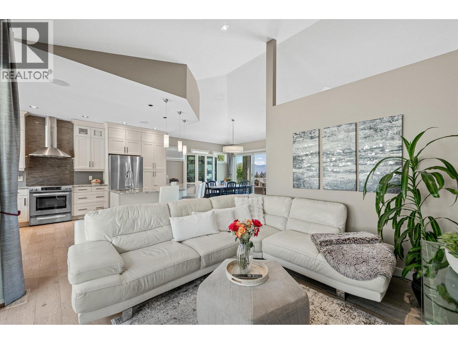  1456 Roseridge Court, West Kelowna