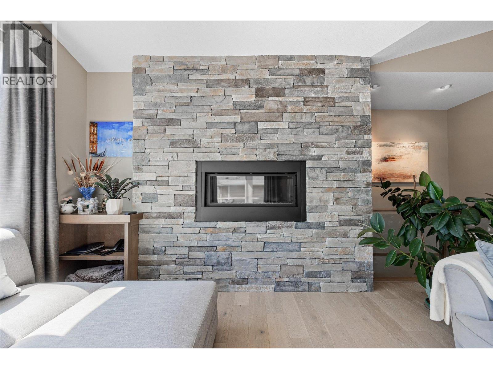  1456 Roseridge Court, West Kelowna
