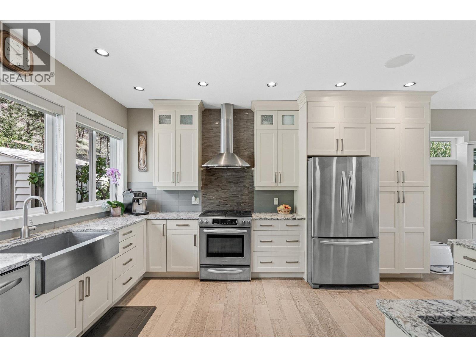  1456 Roseridge Court, West Kelowna