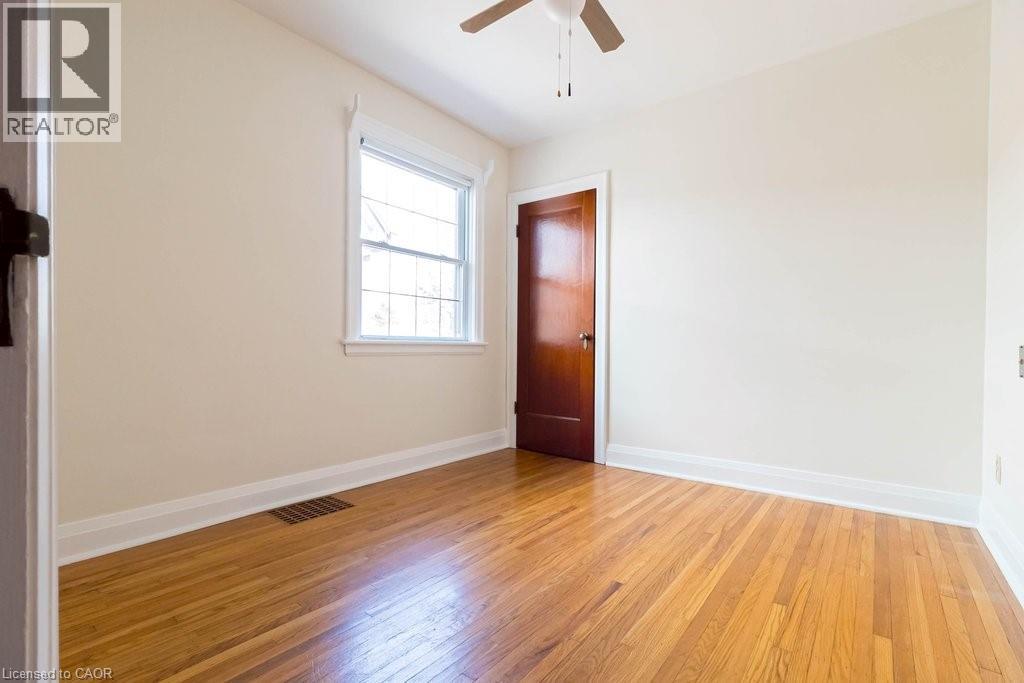 157 LONGWOOD Road N - 11