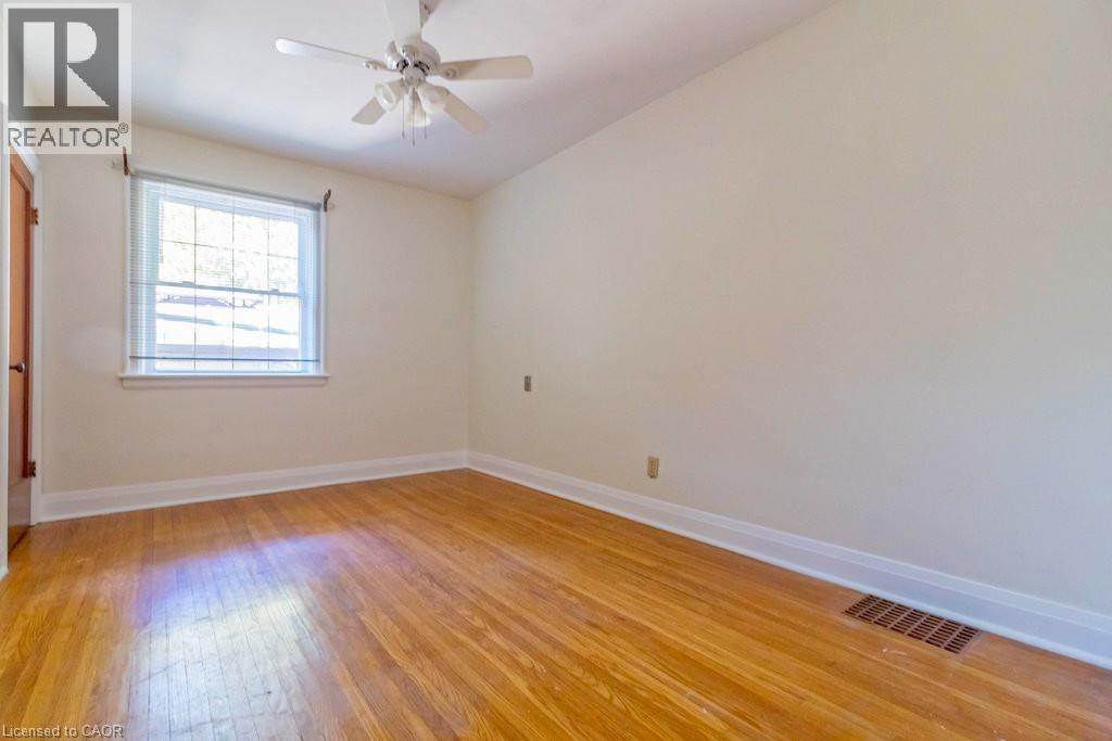 157 LONGWOOD Road N - 12