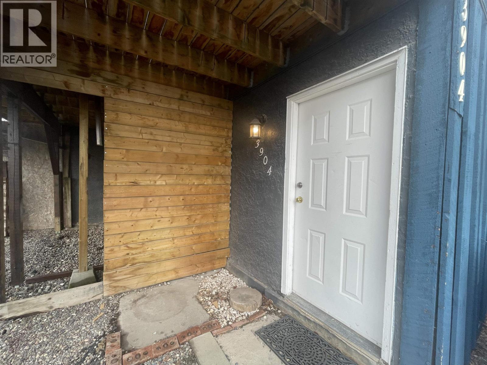 3904 RAILWAY AVENUE - 31