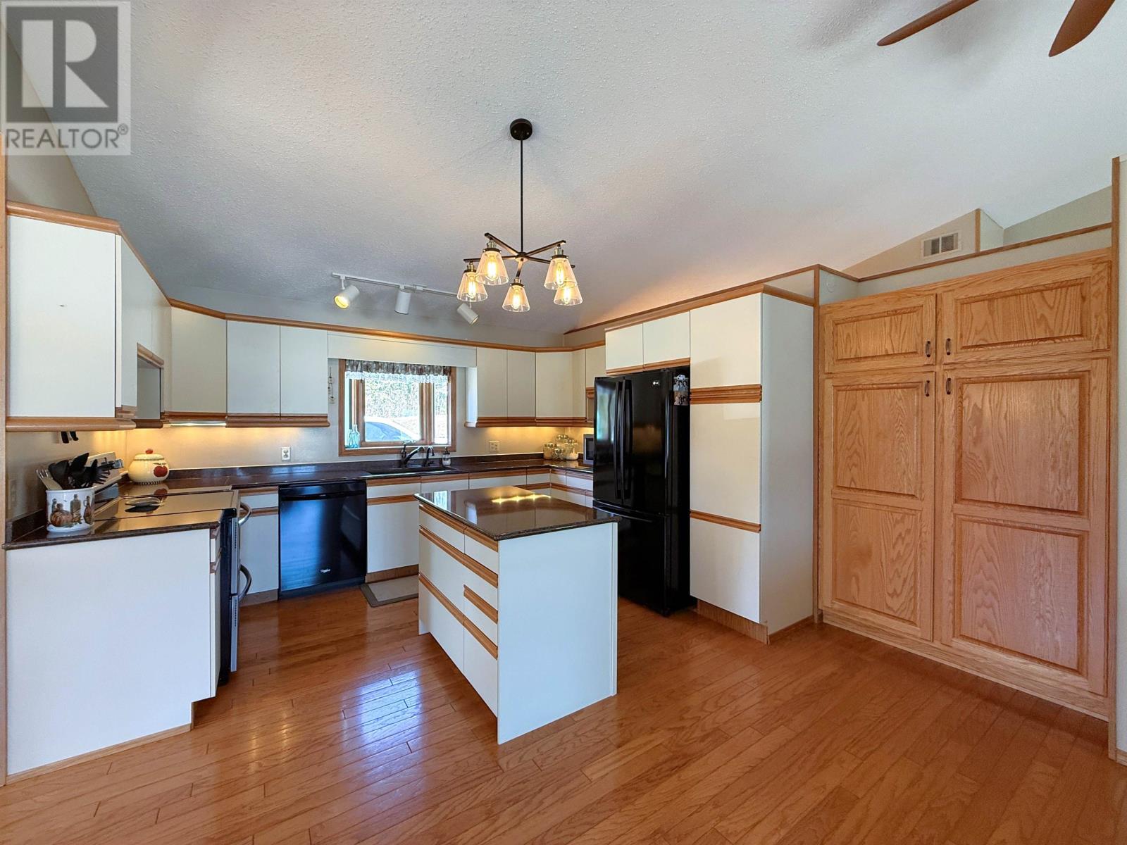 3995 HWY 72, Sioux Lookout, Ontario, P8T0A7 — Photo 3