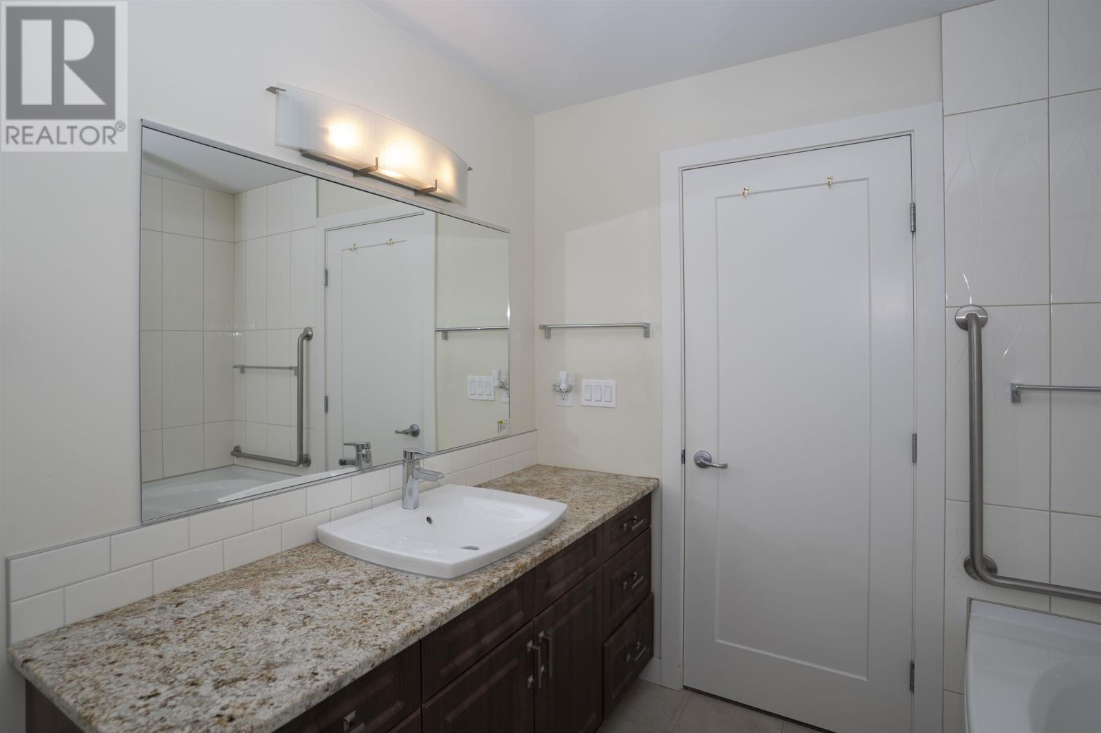 2407 2260 Sleeping Giant PKWY, Thunder Bay, Ontario, P7A0E7 — Photo 18