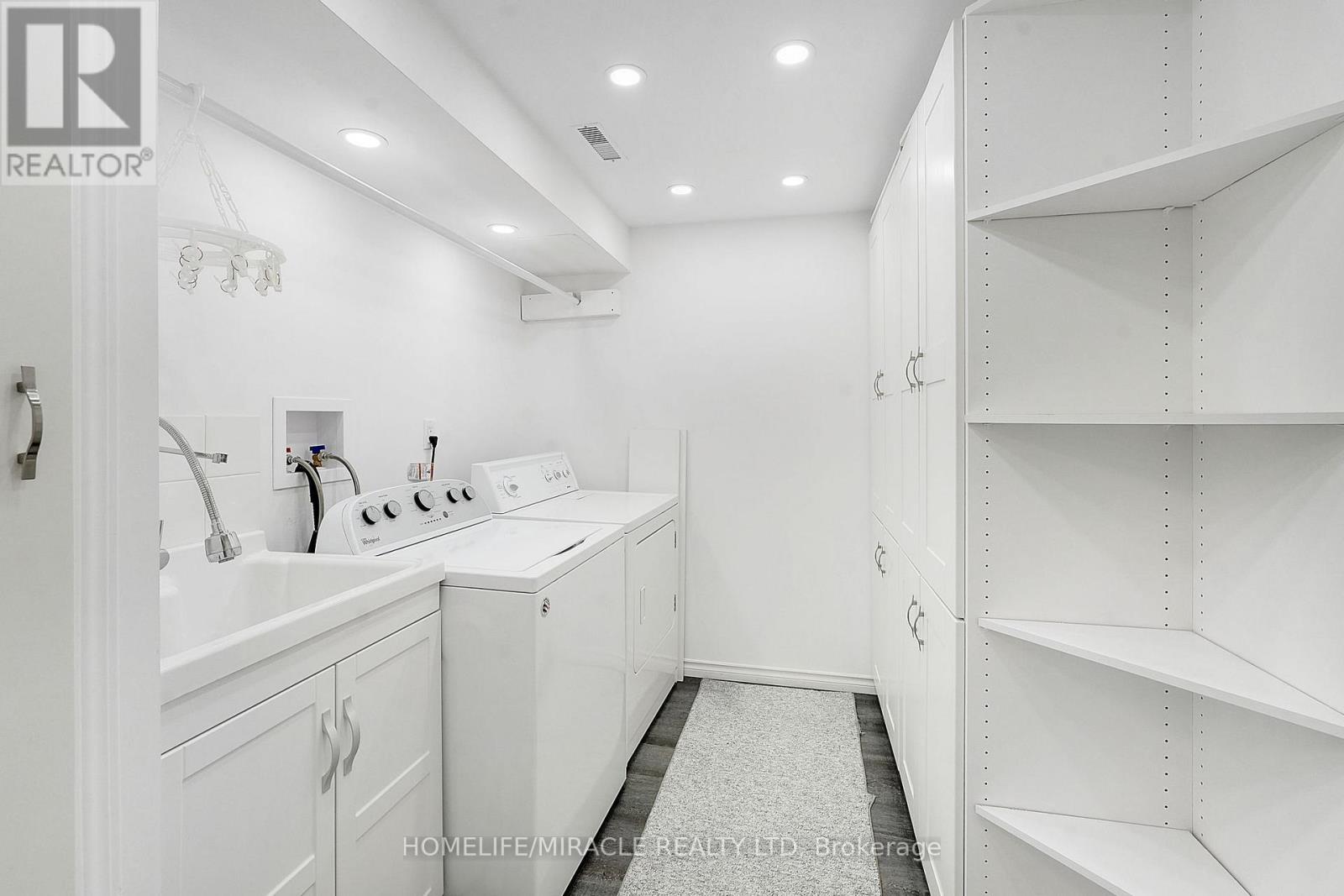 #32 4165 FIELDGATE DRIVE - 12