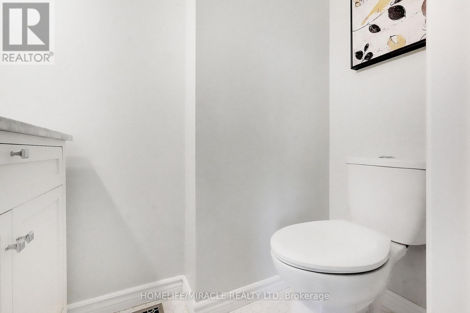 #32 4165 FIELDGATE DRIVE - 24