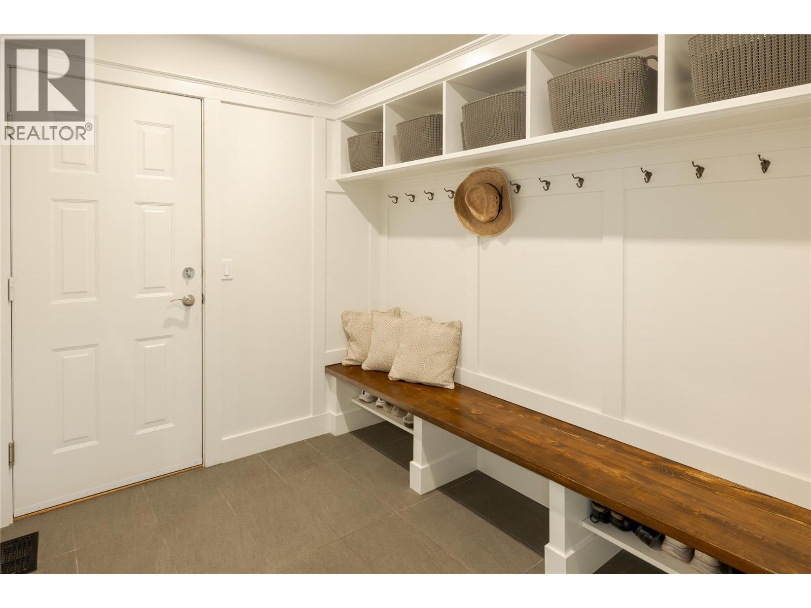 4837 CANYON RIDGE Crescent, Kelowna