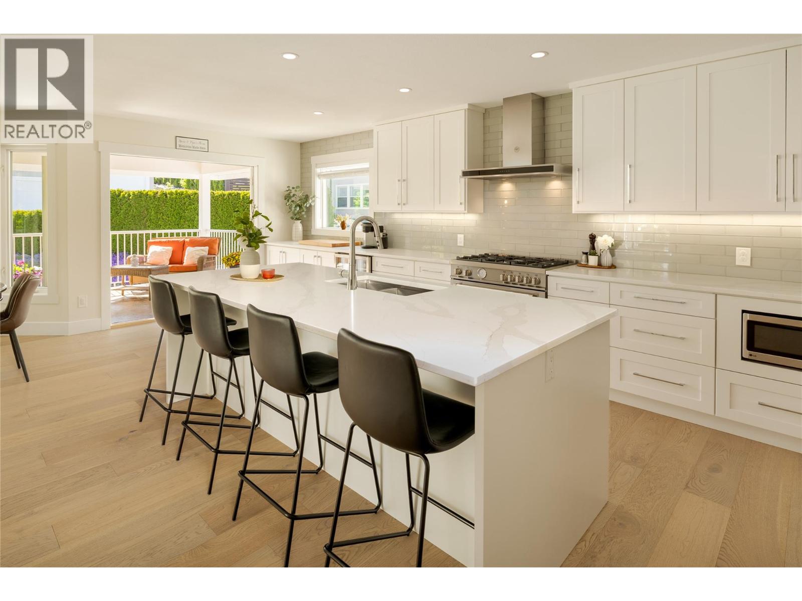4837 CANYON RIDGE Crescent, Kelowna
