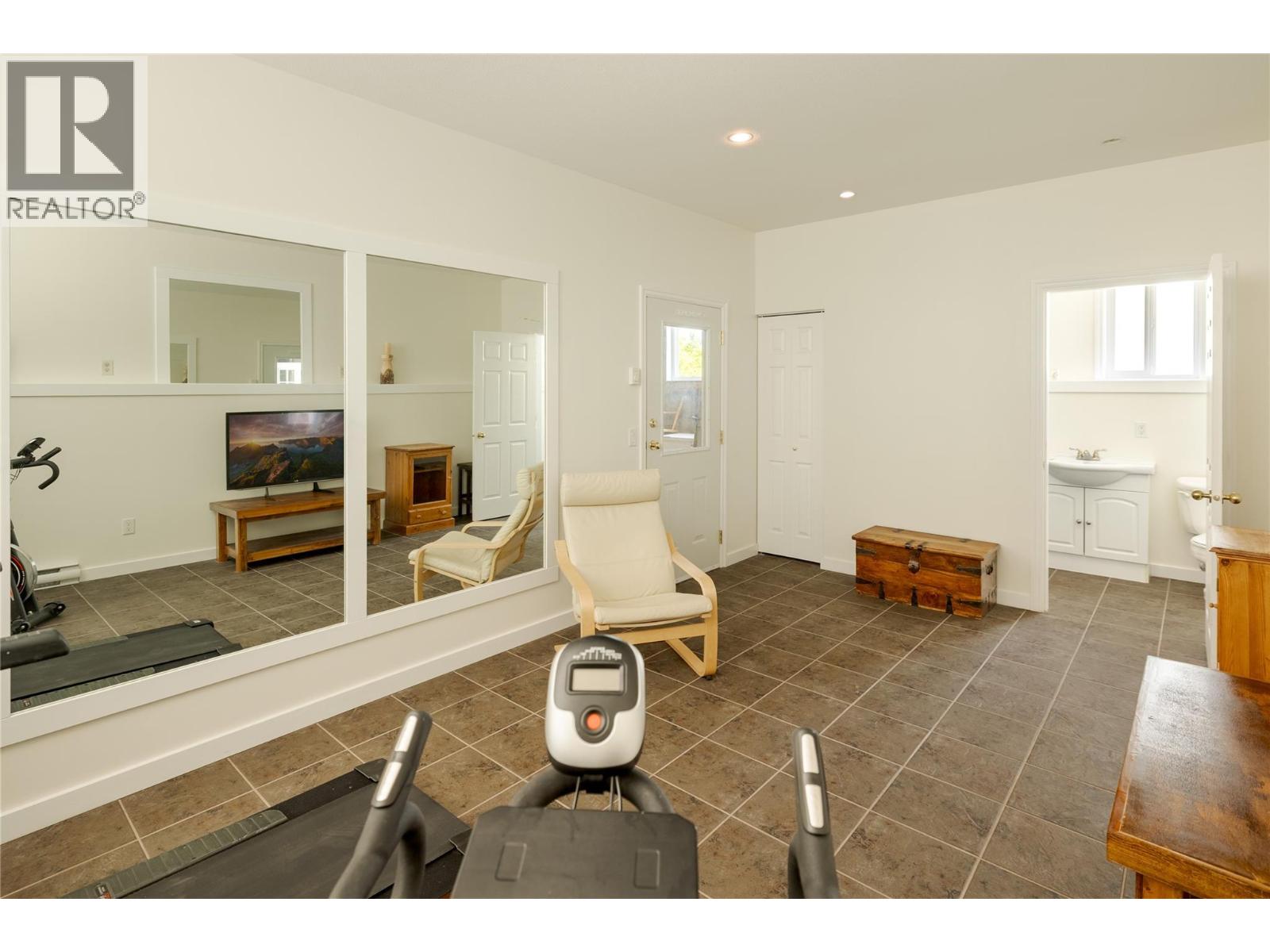 4837 CANYON RIDGE Crescent, Kelowna
