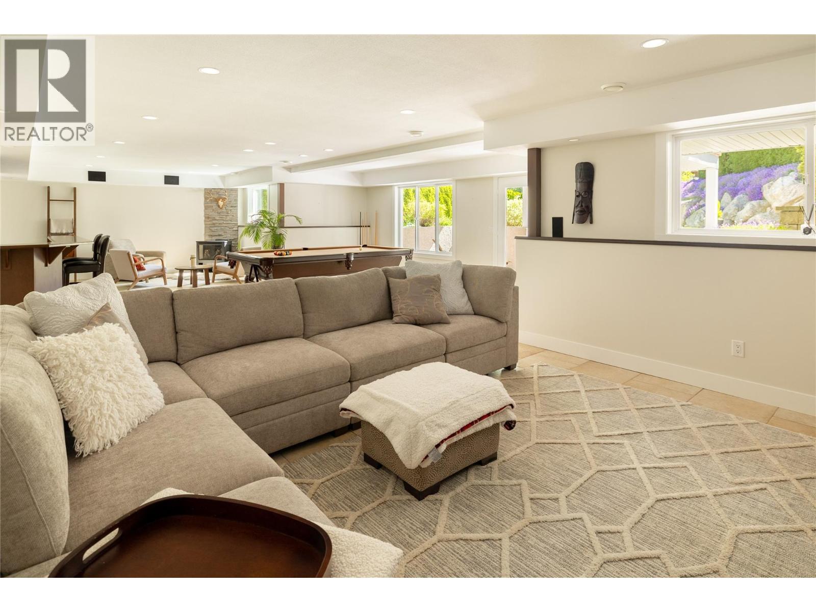 4837 CANYON RIDGE Crescent, Kelowna
