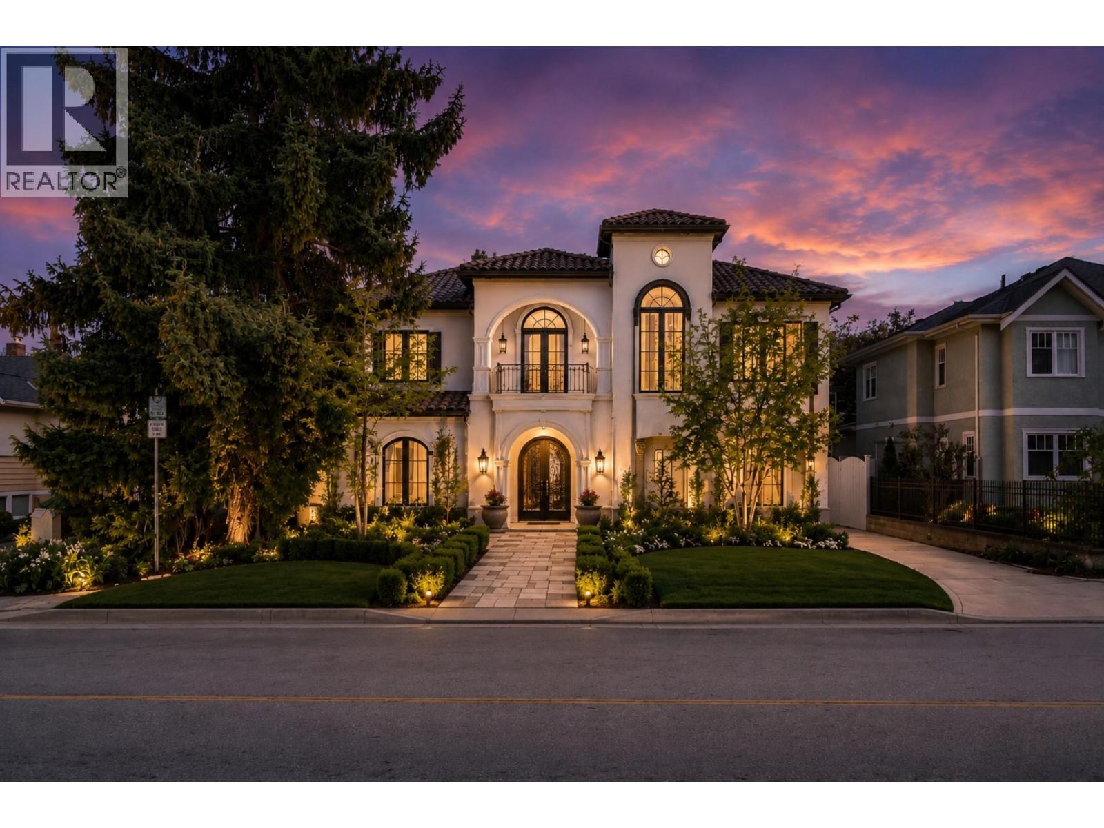 1829 Abbott Street, Kelowna