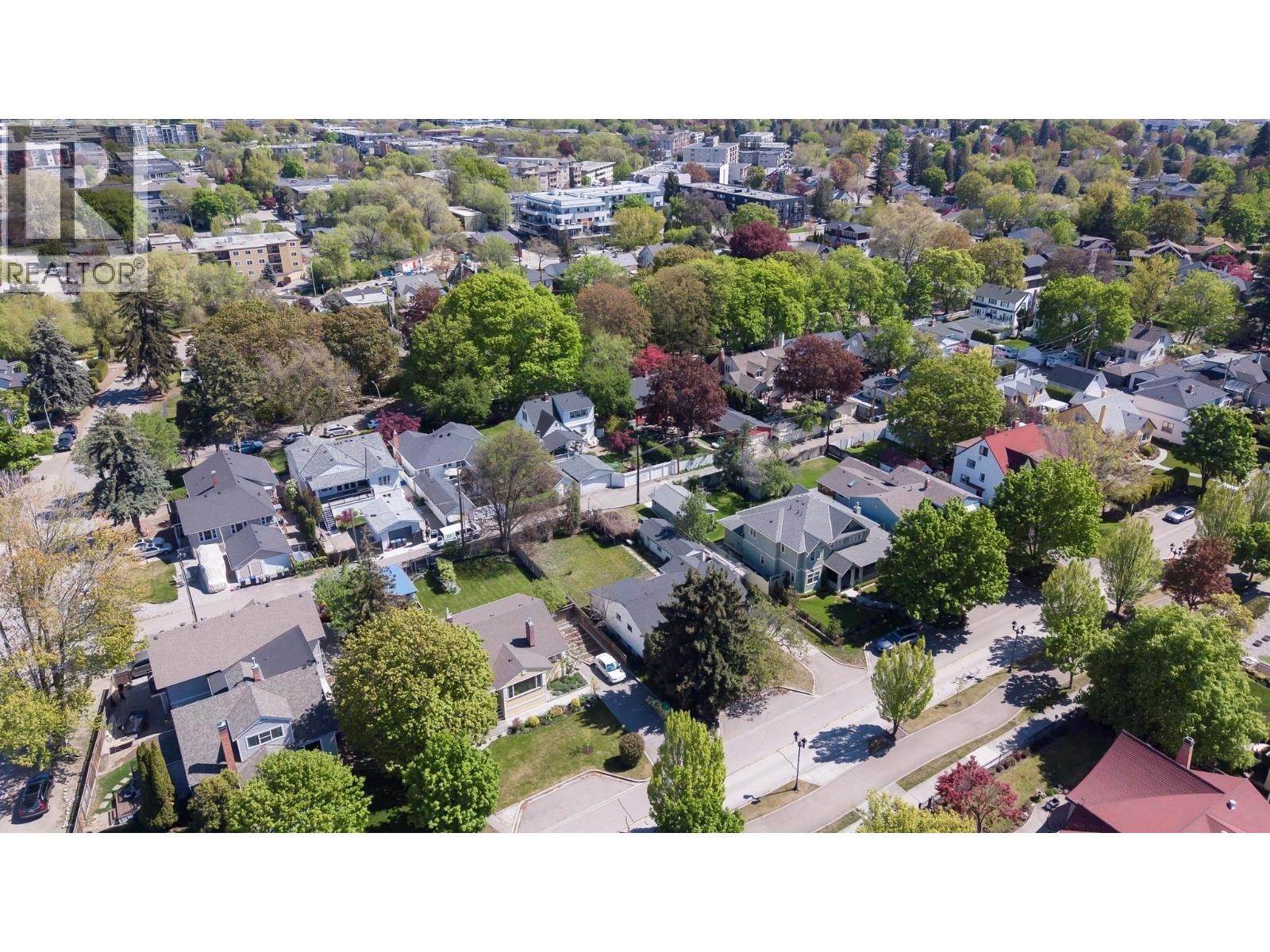 1829 Abbott Street, Kelowna