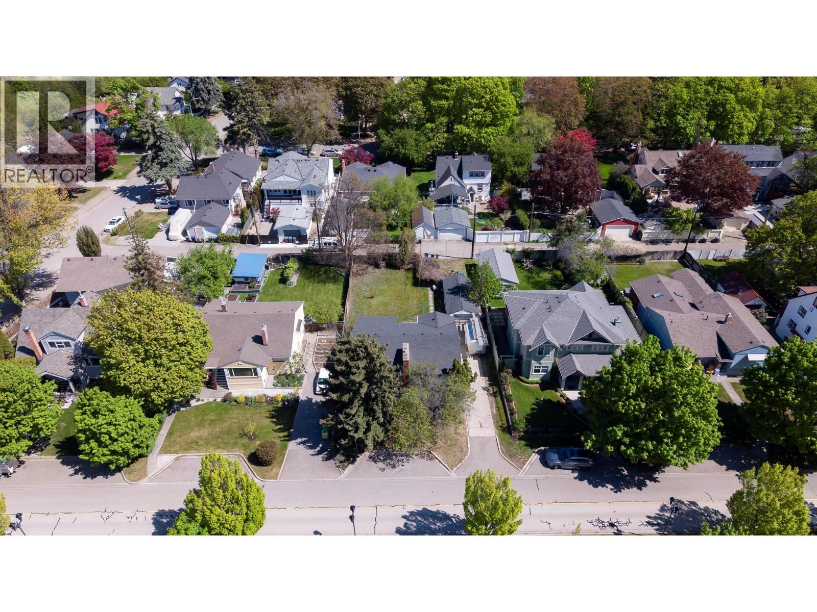 1829 Abbott Street, Kelowna