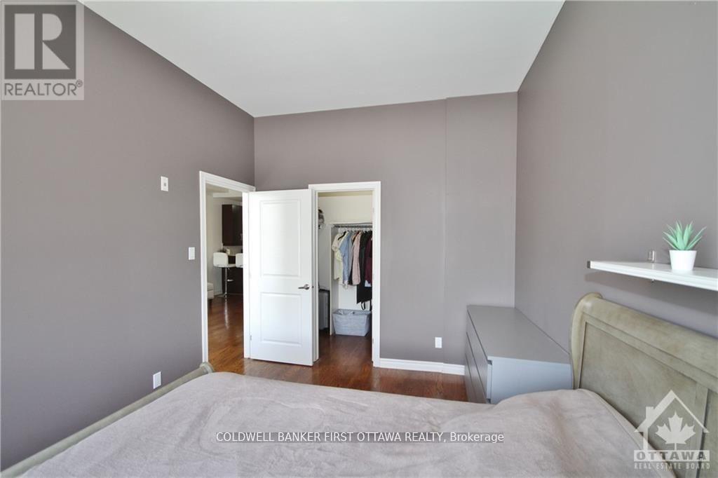 #205 500 CLARIDGE DRIVE - 24