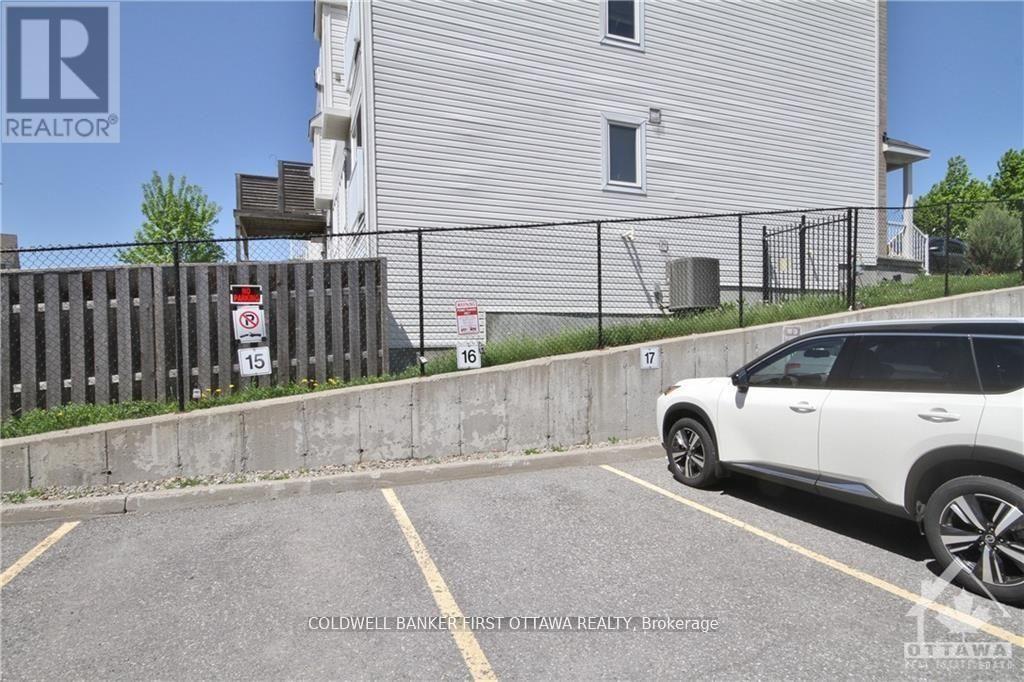 #205 500 CLARIDGE DRIVE - 29
