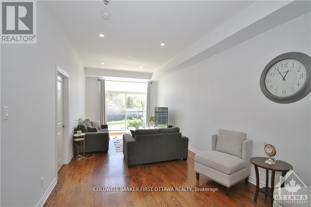 #205 500 CLARIDGE DRIVE - 9