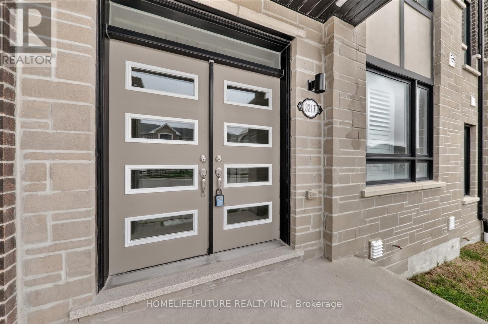 3217 BRIGADIER AVENUE - 4