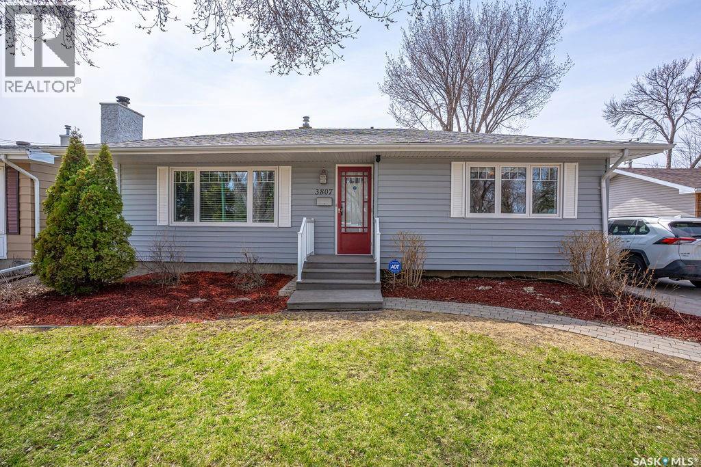 3807 Lakeview AVENUE - 1