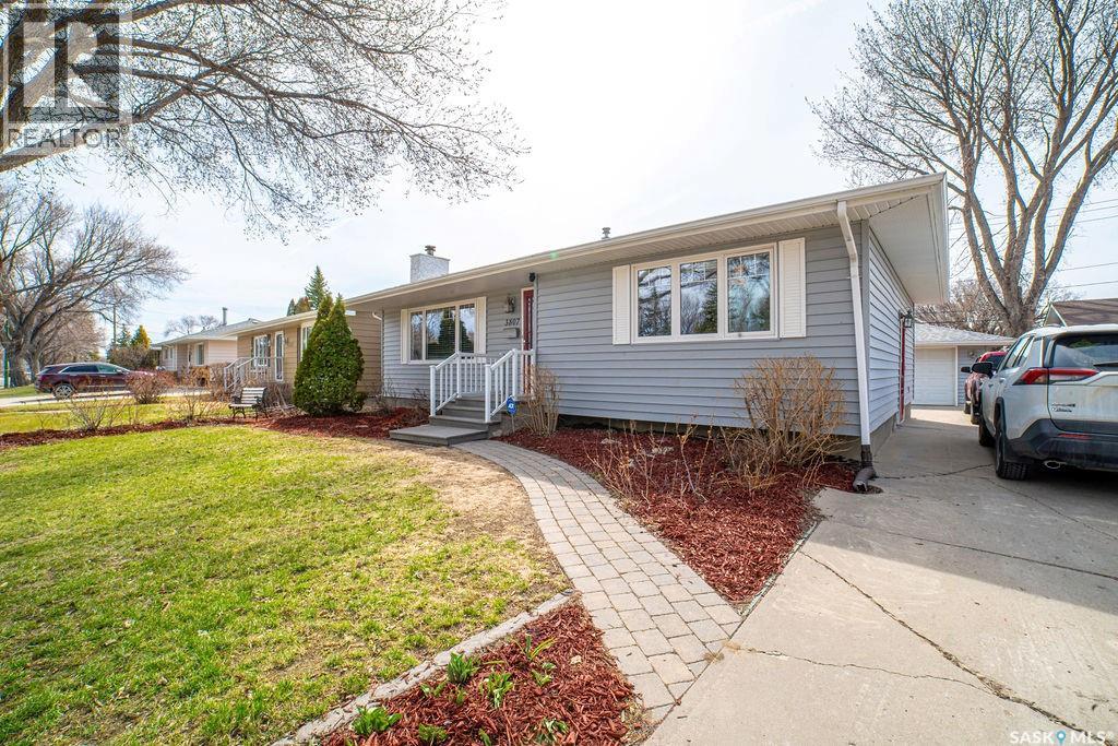 3807 Lakeview AVENUE - 2