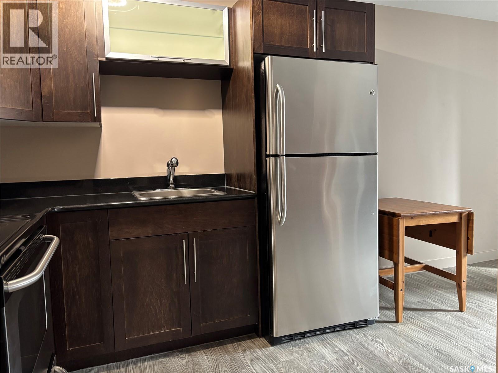 #2 2301 7th STREET E - 9