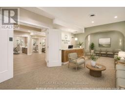 1812 Eglinton Avenue, Toronto, ON M6E2H6 Photo 6