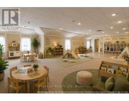 1812 Eglinton Avenue, Toronto, ON M6E2H6 Photo 7