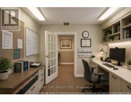 1812 Eglinton Avenue, Toronto, ON M6E2H6 Photo 8