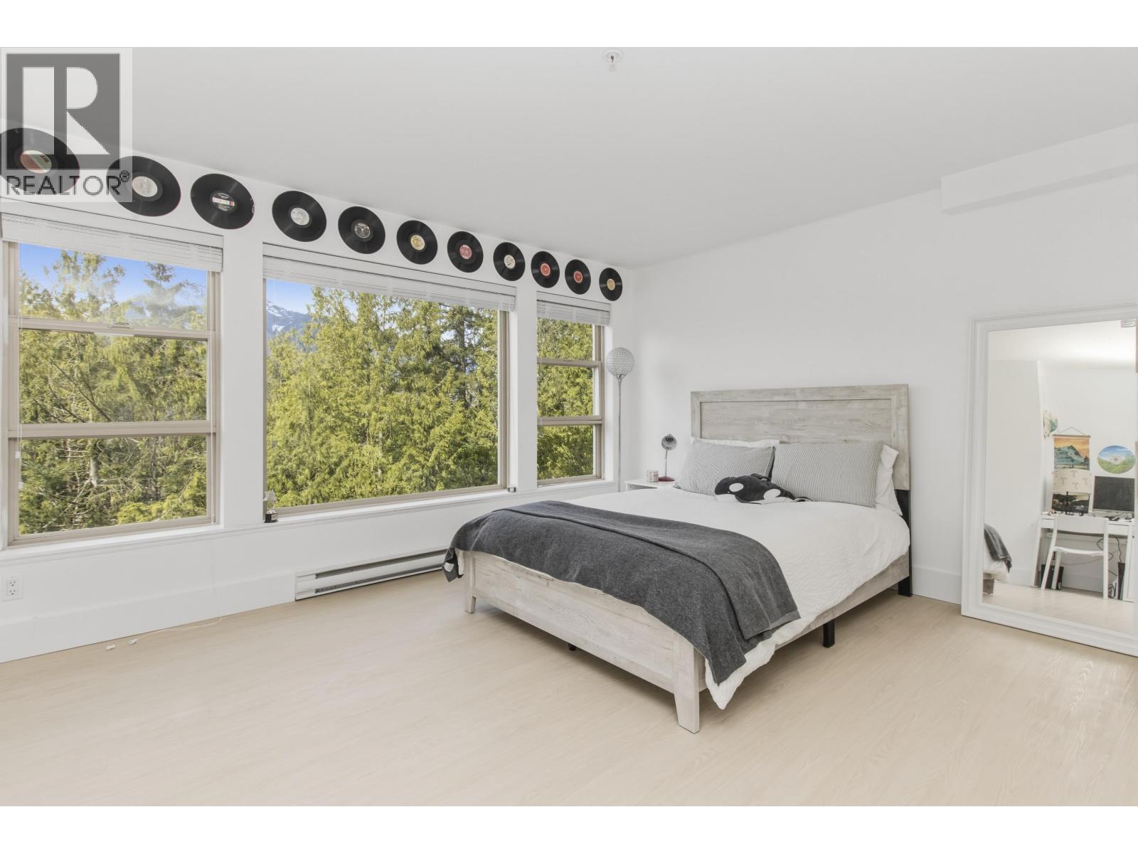 17 1026 GLACIER VIEW DRIVE, Squamish