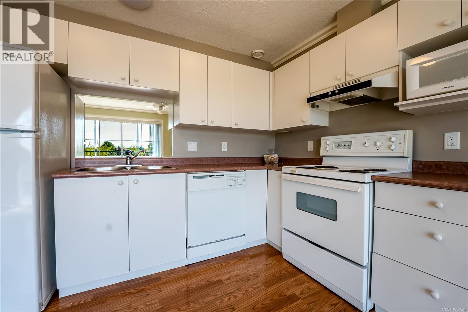 #413 3133 Tillicum Rd - 12