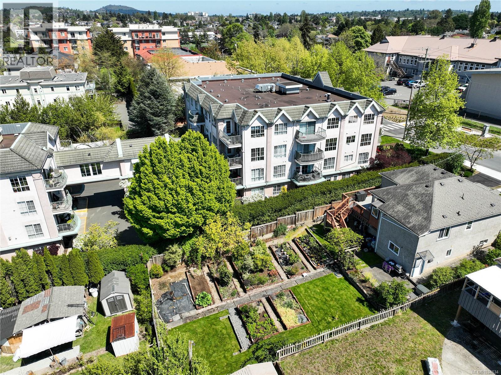 #413 3133 Tillicum Rd - 24