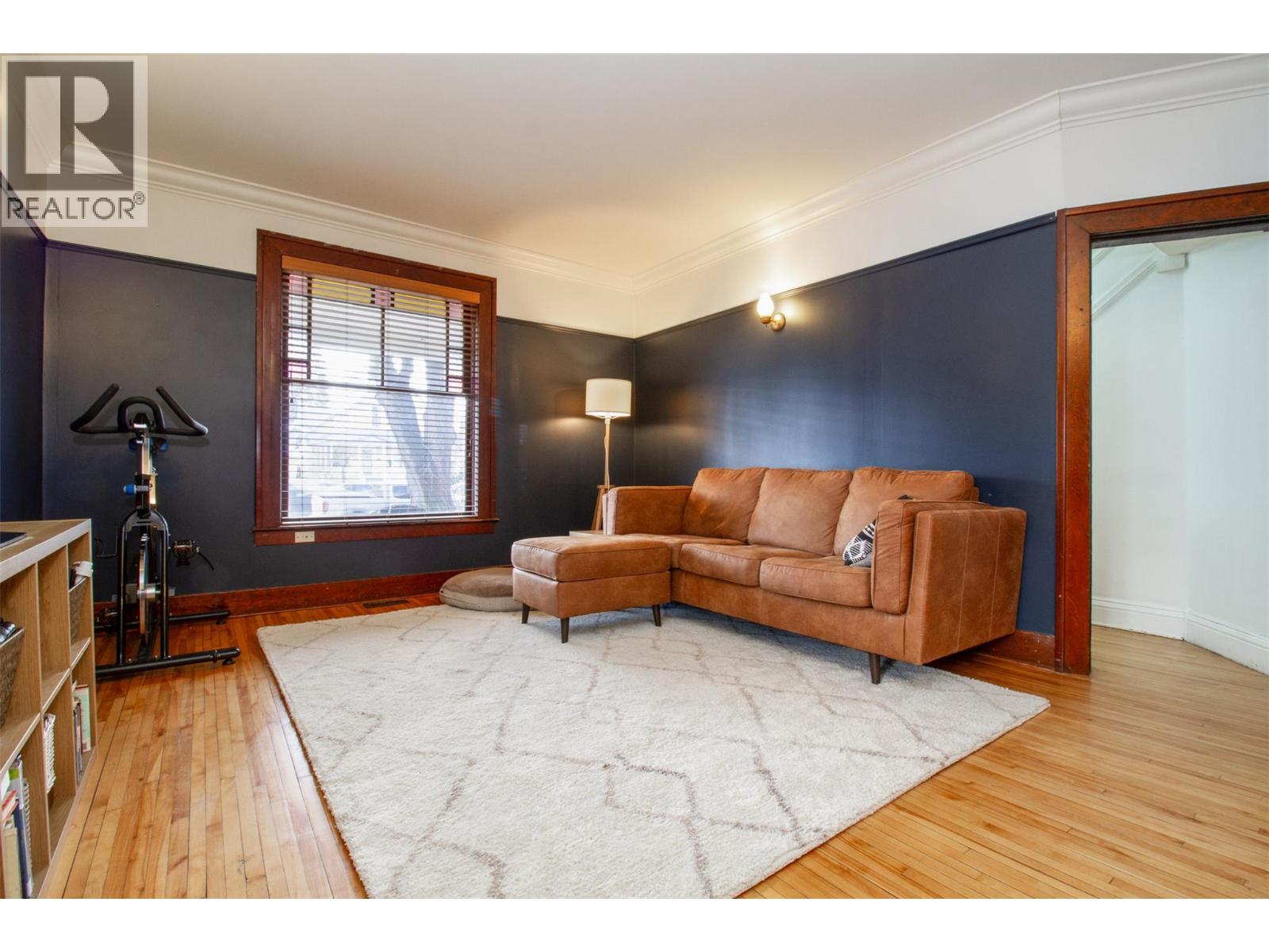 102 Third Street E - 11