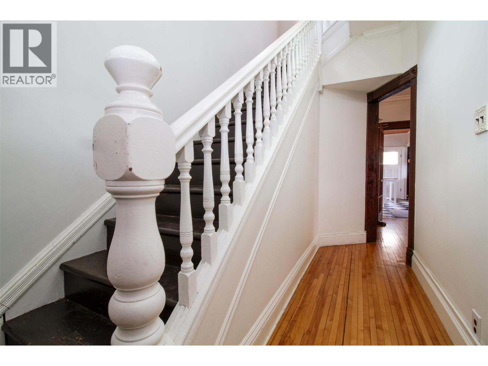 102 Third Street E - 21