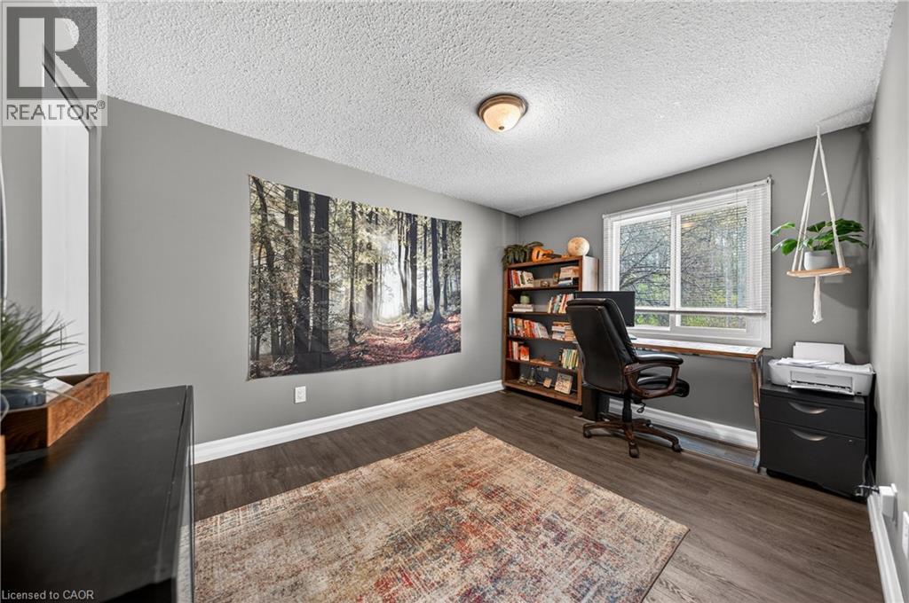 195 OLD CARRIAGE Drive, Kitchener, Ontario, N2P1H5 — Photo 18