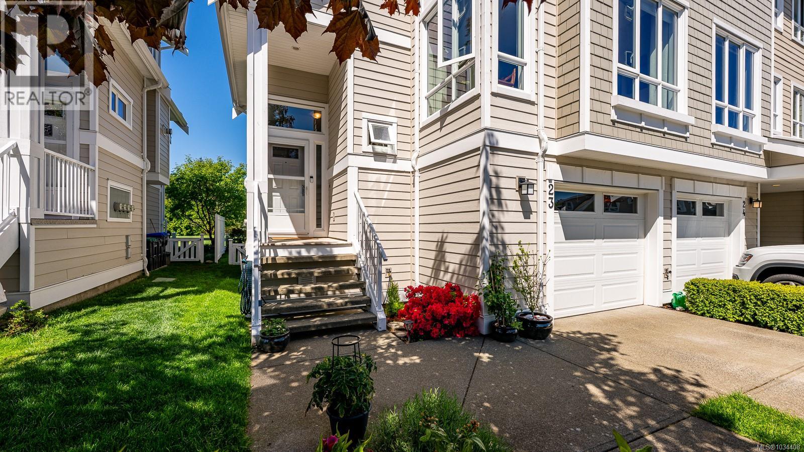 #23 700 Lancaster Way - 2