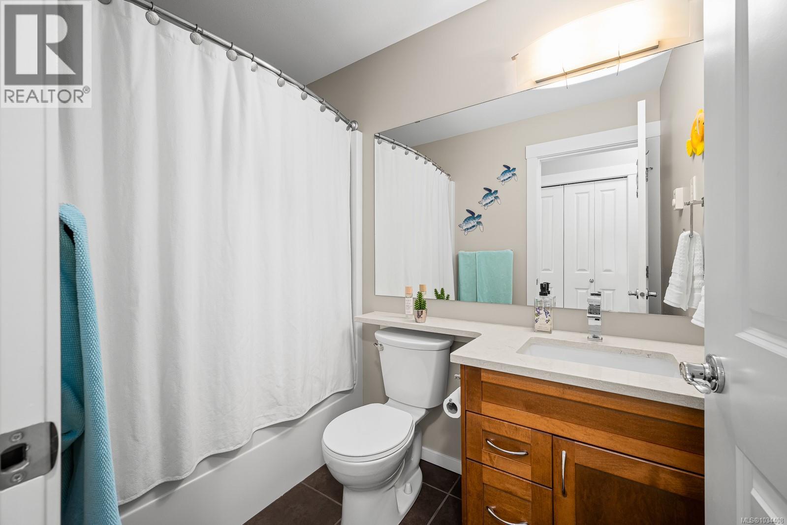 #23 700 Lancaster Way - 37