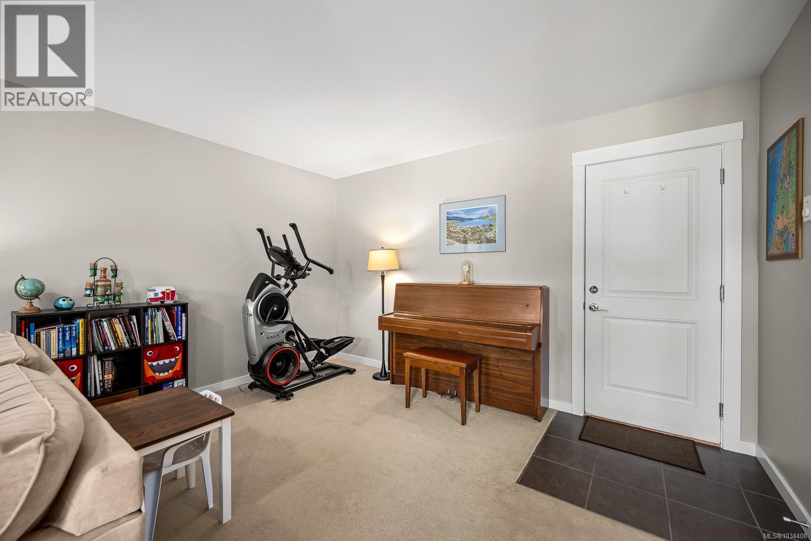 #23 700 Lancaster Way - 53