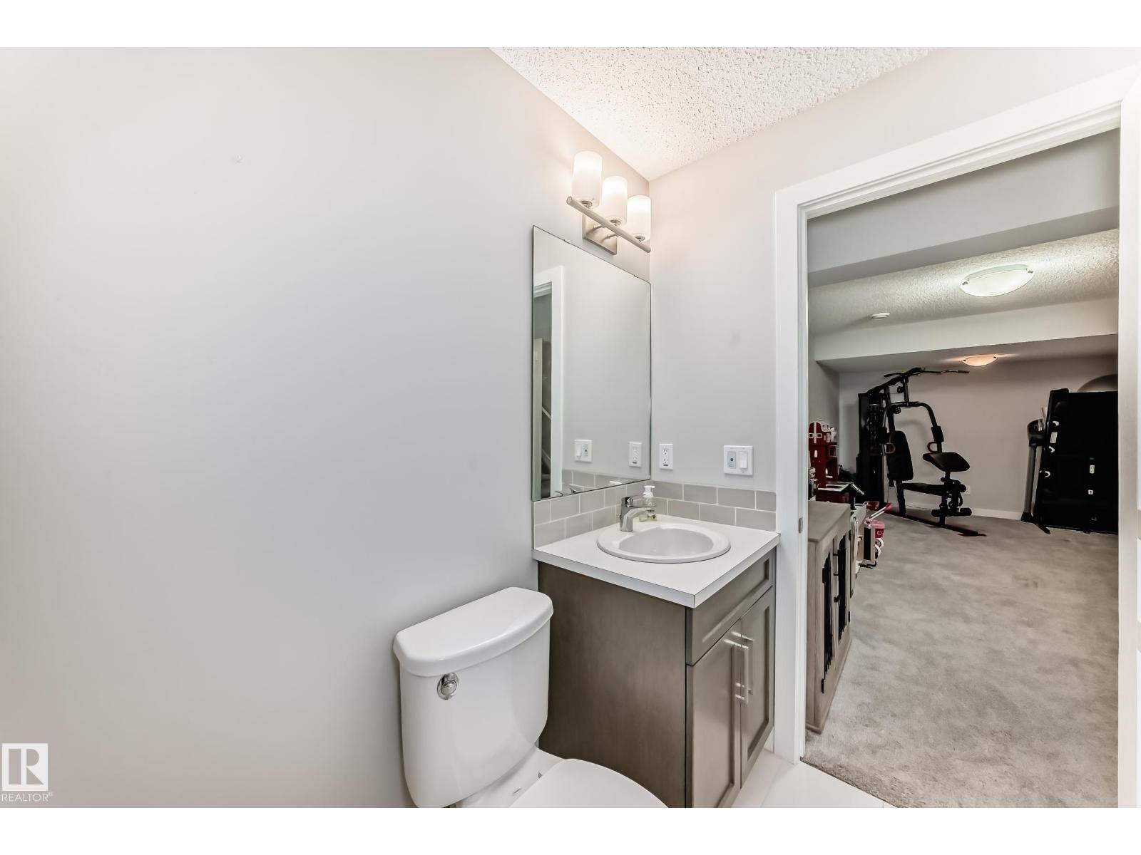 18127 77 ST NW - 36