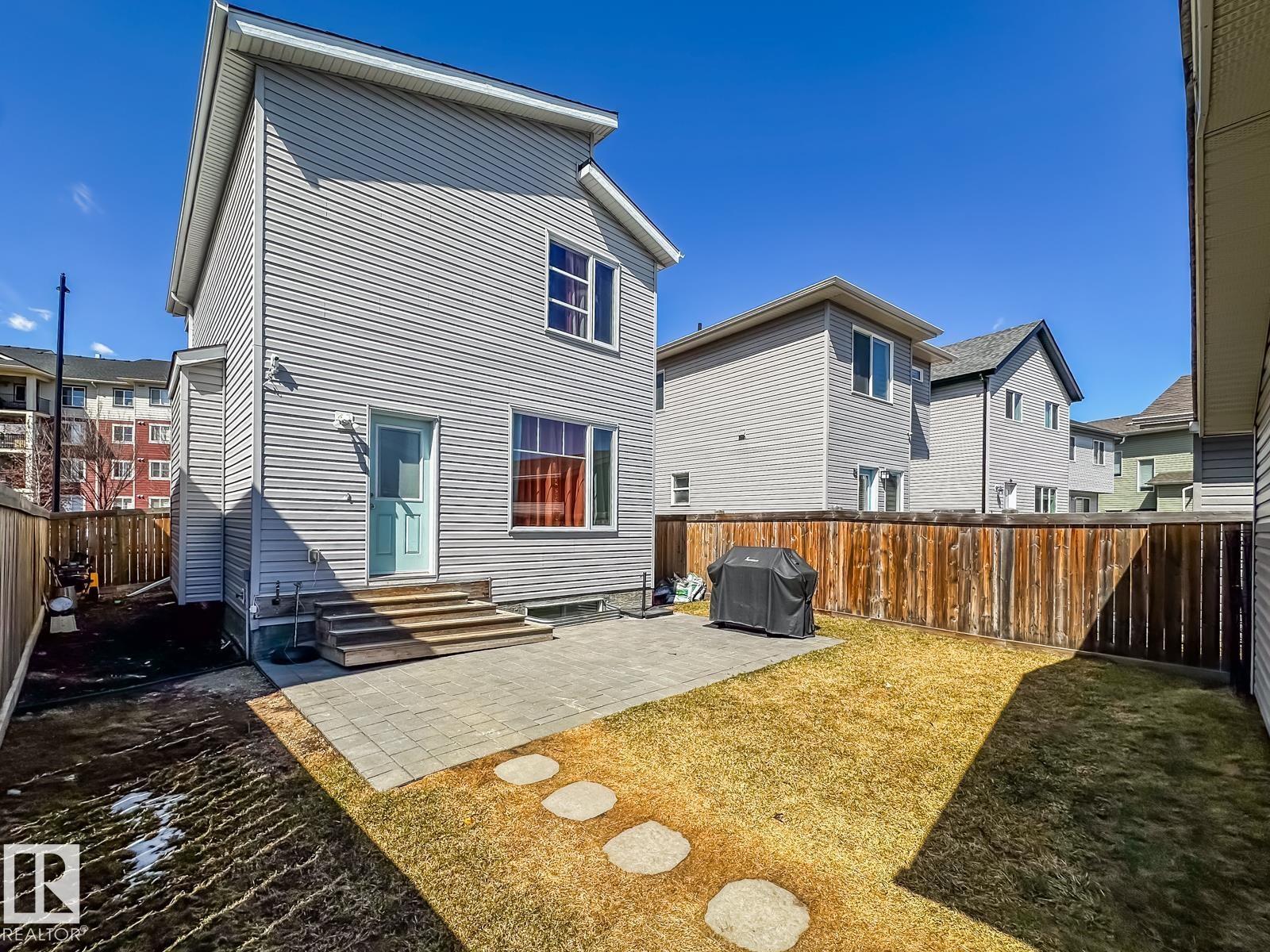 18127 77 ST NW - 43
