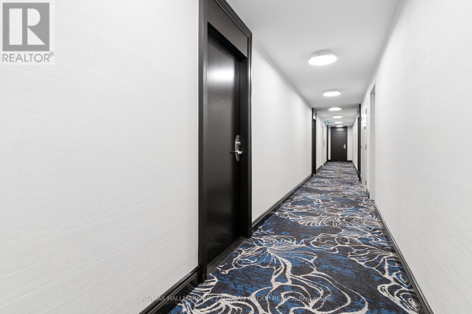 #3108 19 GRAND TRUNK CRESCENT - Image 3