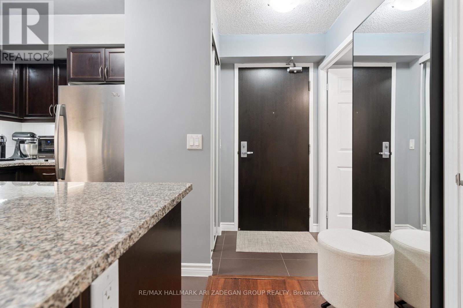 #3108 19 GRAND TRUNK CRESCENT - 5