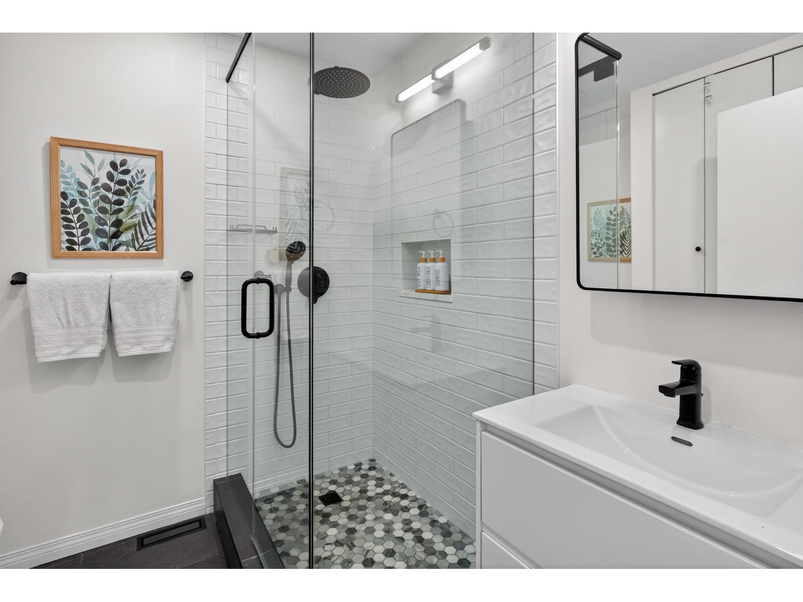4 Bed, 3 Bath House for Sale in Langley – 19804 68 AVENUE, Langley - Image 7